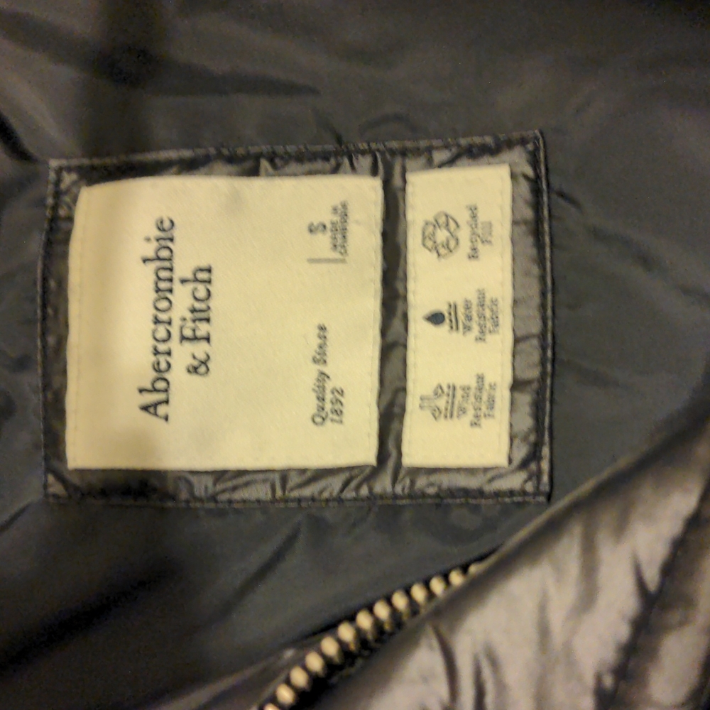 Oversized Utility Puffer Jacket - Picture 2 of 3